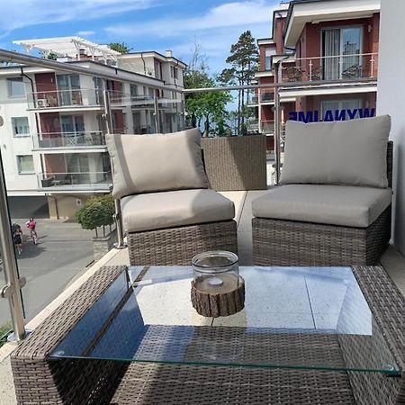 Apartament Nadmorski Z Basenem Klifowa Rewal Exteriör bild
