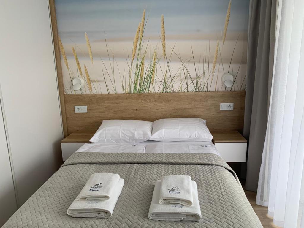 Apartament Nadmorski Z Basenem Klifowa Rewal Exteriör bild